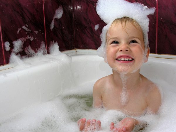 Bath time offers play opportunities for kids with sensory processing difficulties