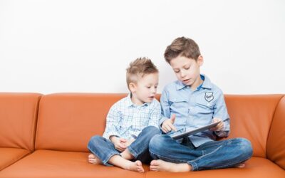 How to avoid iPosture Syndrome: Safe ways for kids to use ‘screens’ & technology