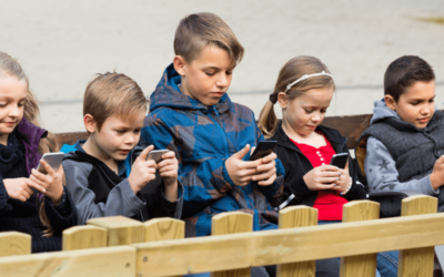 How Much Screen Time is Too Much? Practical Guidelines for Parents 